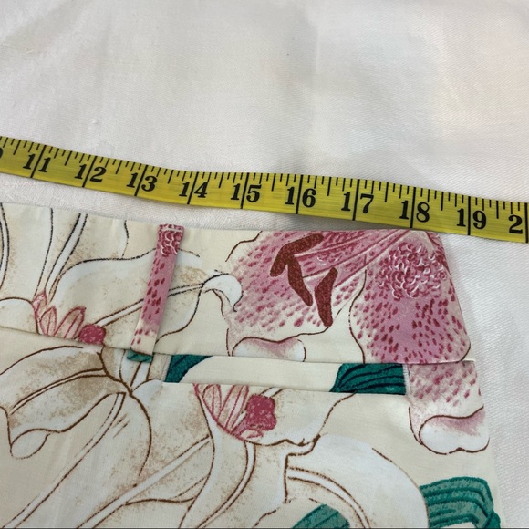 Ann Taylor factory botanical print ankle pants. - Picture 4 of 16